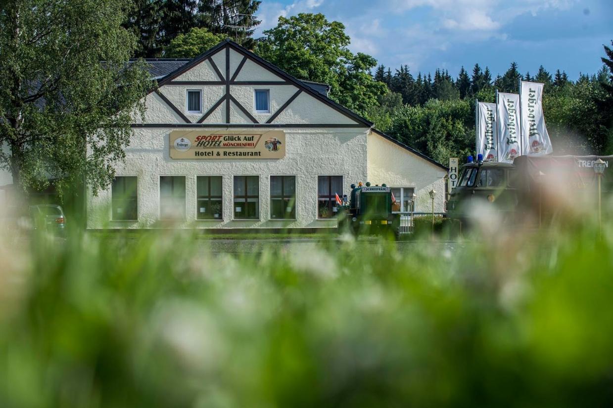 Sporthotel Glueck Auf Moenchenfrei Brand-Erbisdorf Bagian luar foto