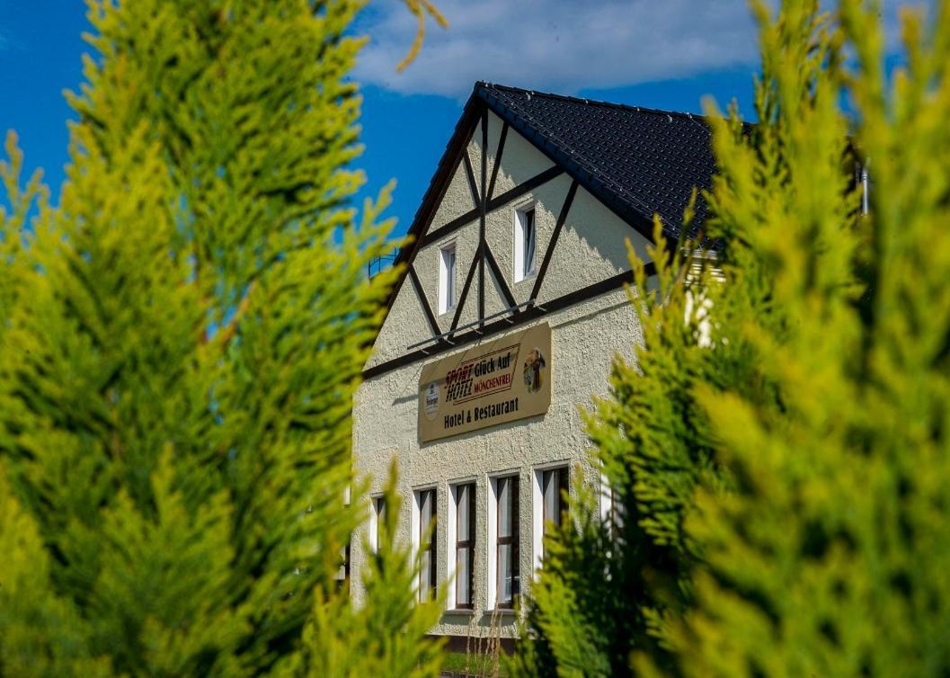 Sporthotel Glueck Auf Moenchenfrei Brand-Erbisdorf Bagian luar foto