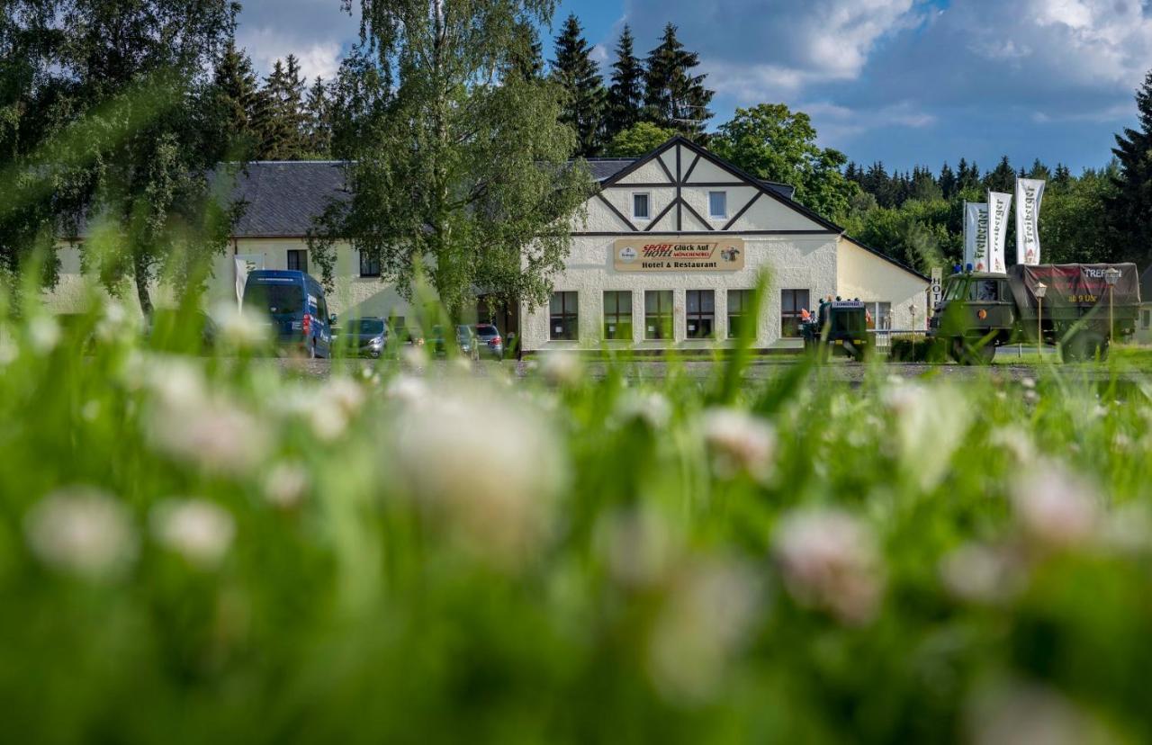 Sporthotel Glueck Auf Moenchenfrei Brand-Erbisdorf Bagian luar foto