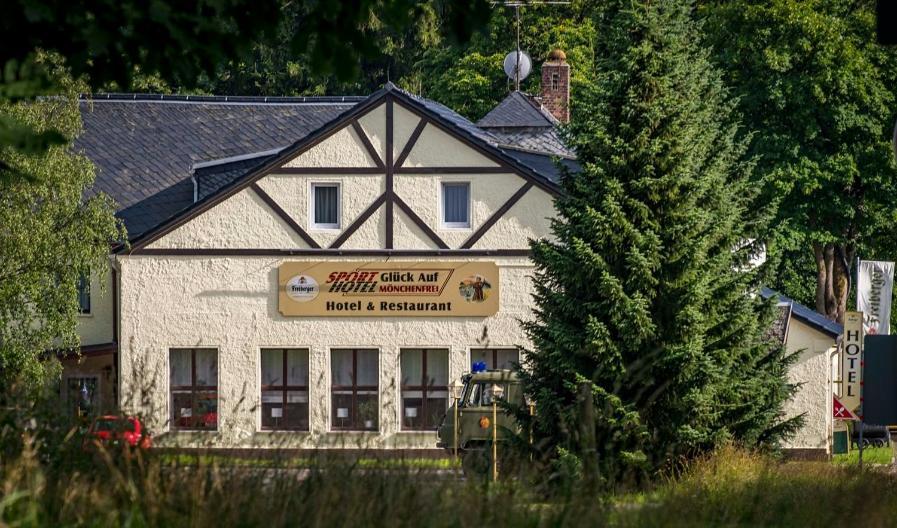 Sporthotel Glueck Auf Moenchenfrei Brand-Erbisdorf Bagian luar foto